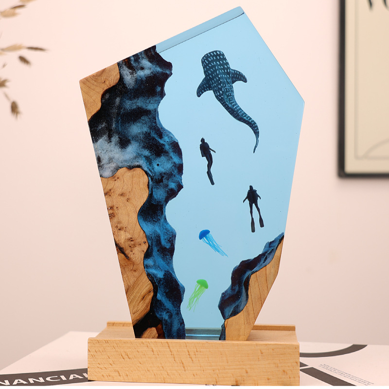 Resin Art Gift For Anniversary - Żywiczna Ozdoba na Biurko: Wieloryb, Nurkujący,