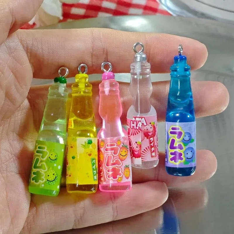 Resin Art Love - 10 szt. Miniaturowe zawieszki z żywicy