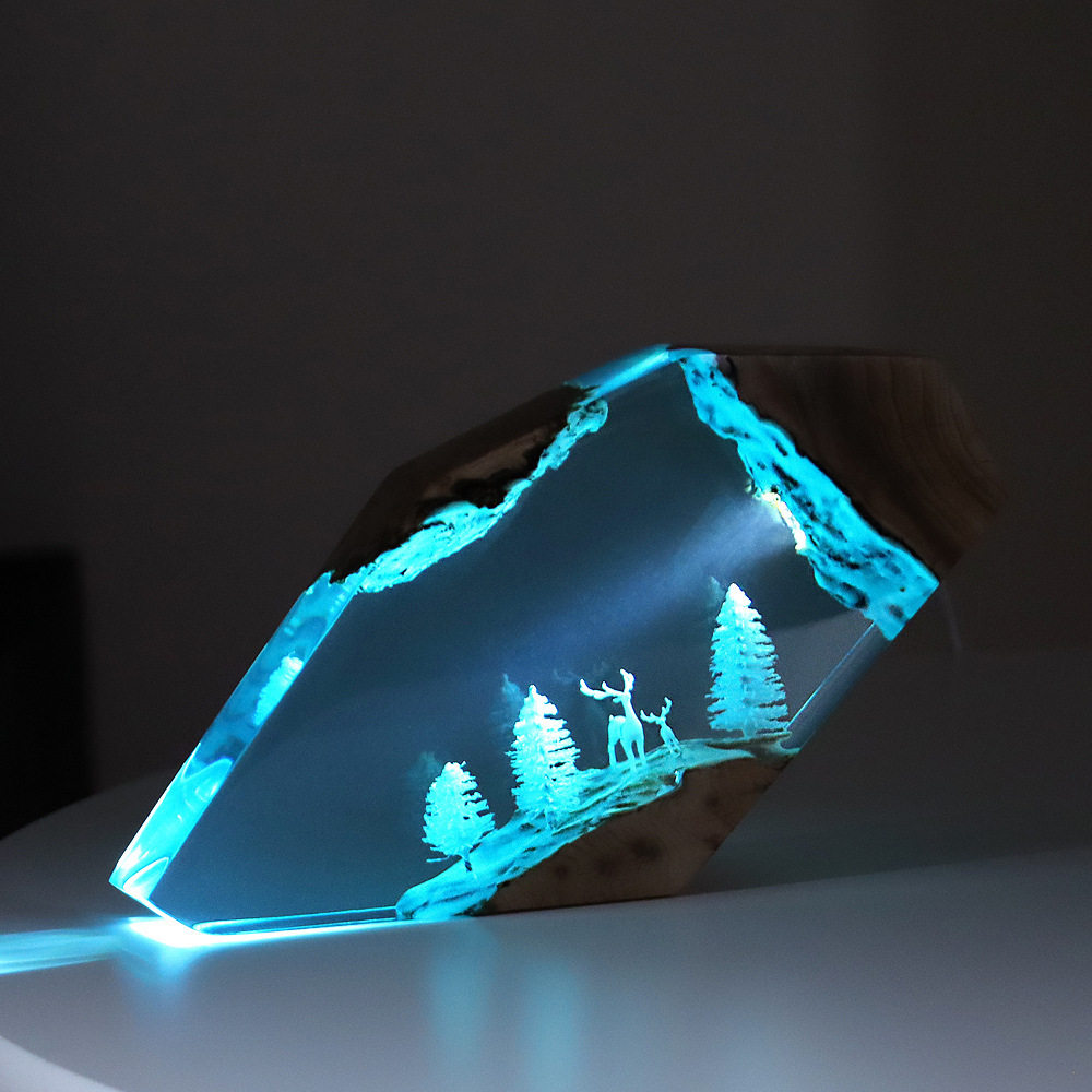 Resin Art Craft - Leśna Wróżka Jeleń Ozdoba na Biurko