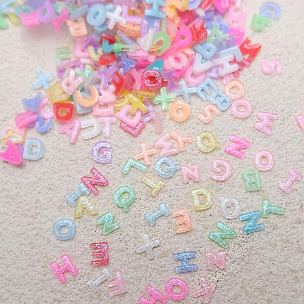 100 szt. Mieszane Litery Ozdob – Resin Art Name recenzja i cena
